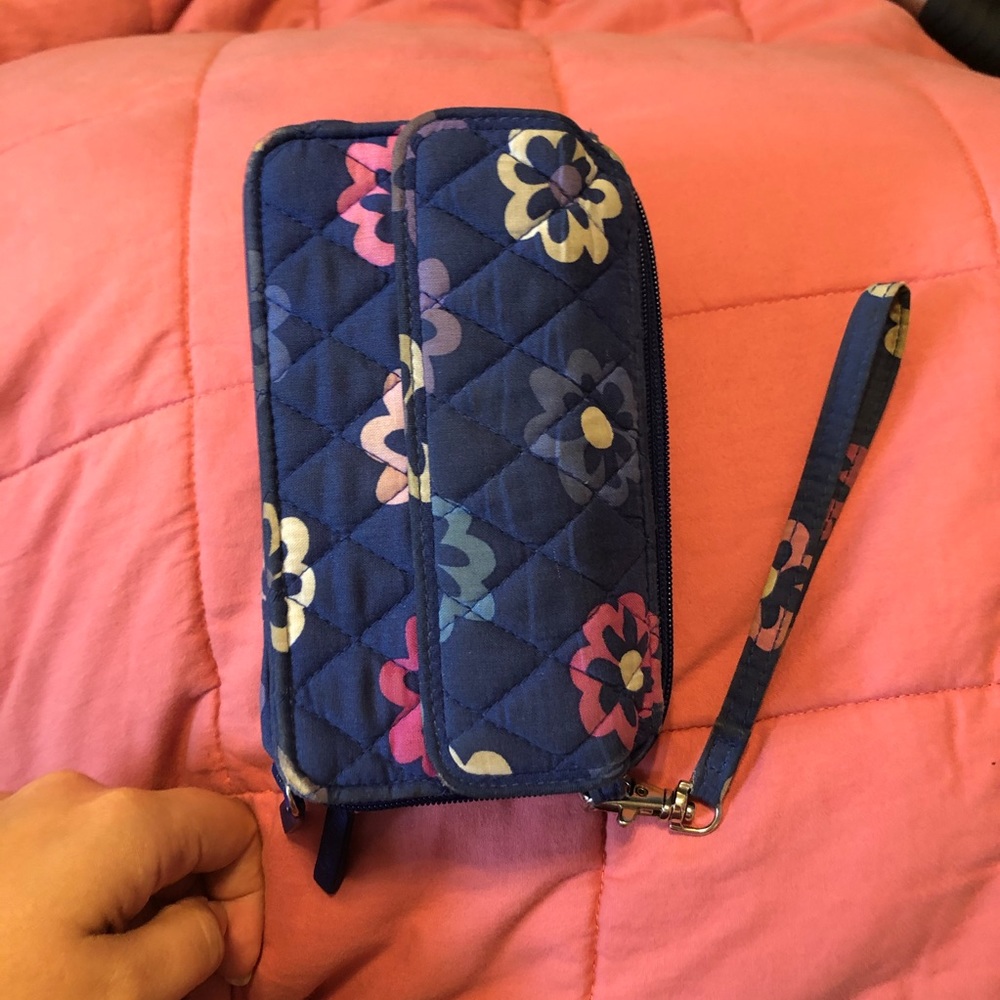 Vera Bradley All-in-One Crossbody Ellie Flowers